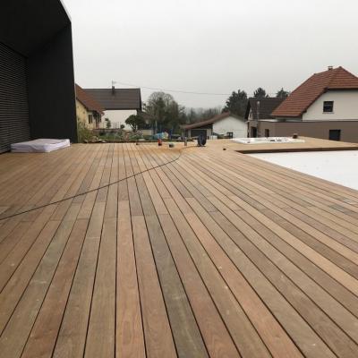 Terrasse piscine jacuzzi